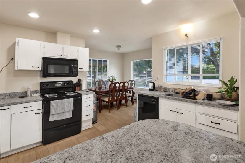 Property photo for 1390 Cedar Avenue, Marysville photo 6