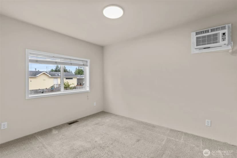 Property photo for 14322 Admiralty Way #12, Lynnwood photo 9
