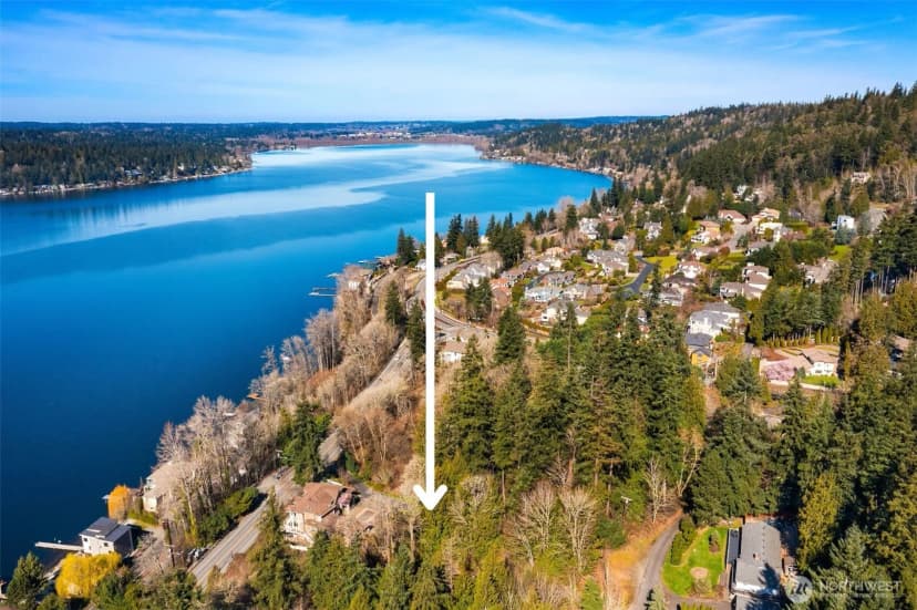 Property photo for 11 Xx E Lake Sammamish Parkway Ne, Sammamish photo 2