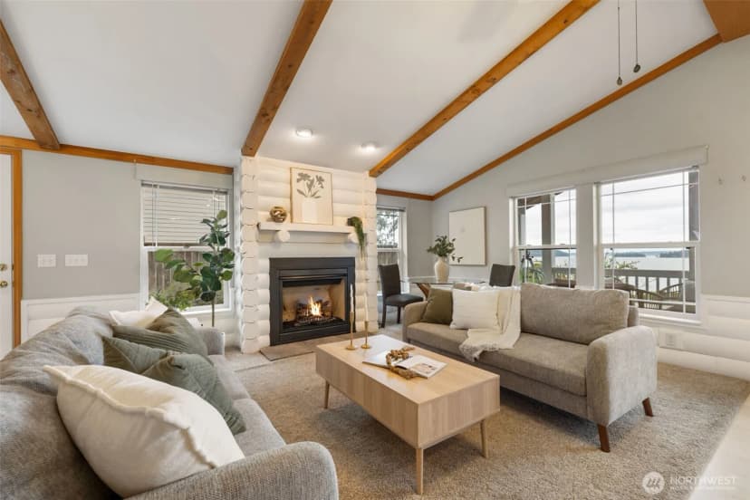 Property photo for 7021 Cliff Avenue Sw, Longbranch photo 7