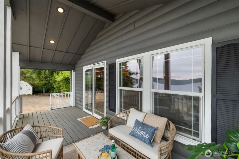 Property photo for 7021 Cliff Avenue Sw, Longbranch photo 24