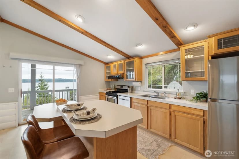 Property photo for 7021 Cliff Avenue Sw, Longbranch photo 12