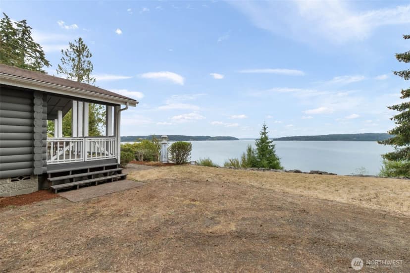 Property photo for 7021 Cliff Avenue Sw, Longbranch photo 25
