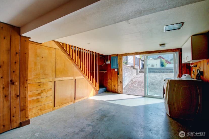Property photo for 18824 Jolly Road, Burlington photo 21