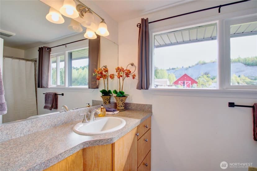 Property photo for 18824 Jolly Road, Burlington photo 13