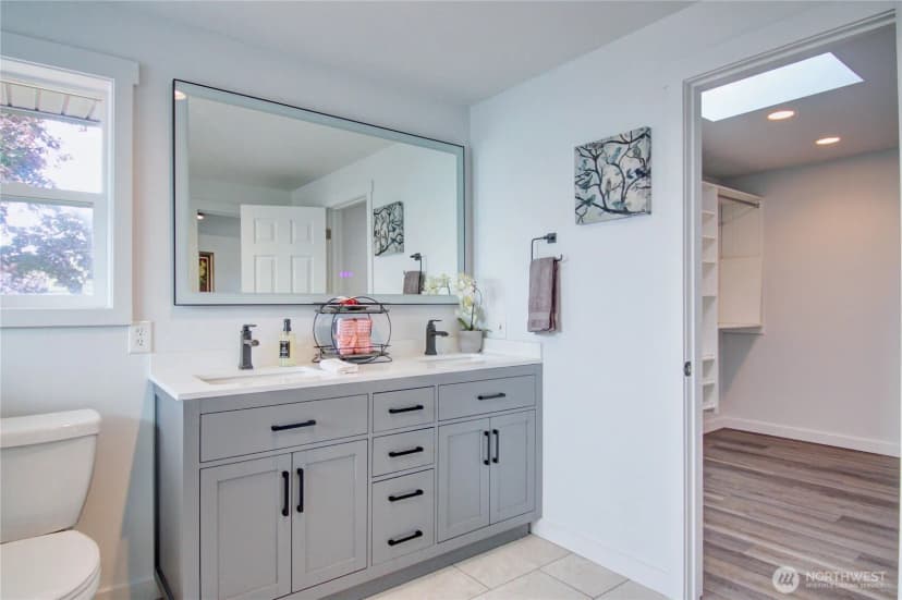 Property photo for 18824 Jolly Road, Burlington photo 19