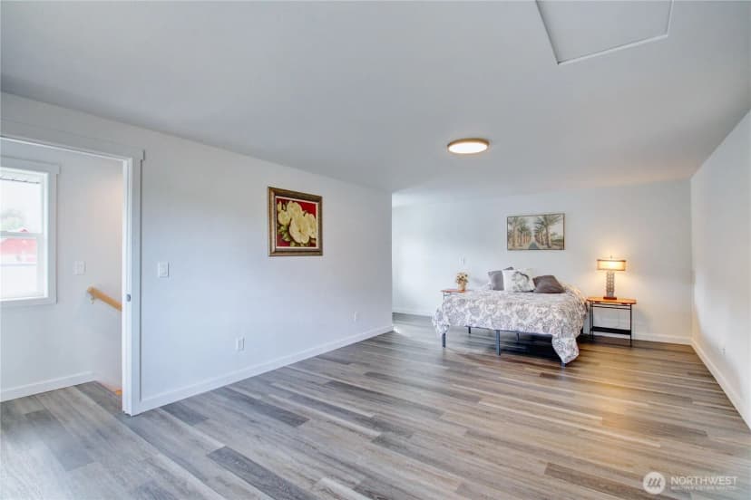 Property photo for 18824 Jolly Road, Burlington photo 15