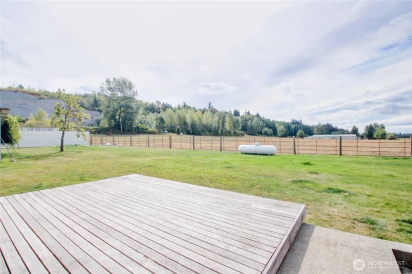 Property photo for 18824 Jolly Road, Burlington photo 6