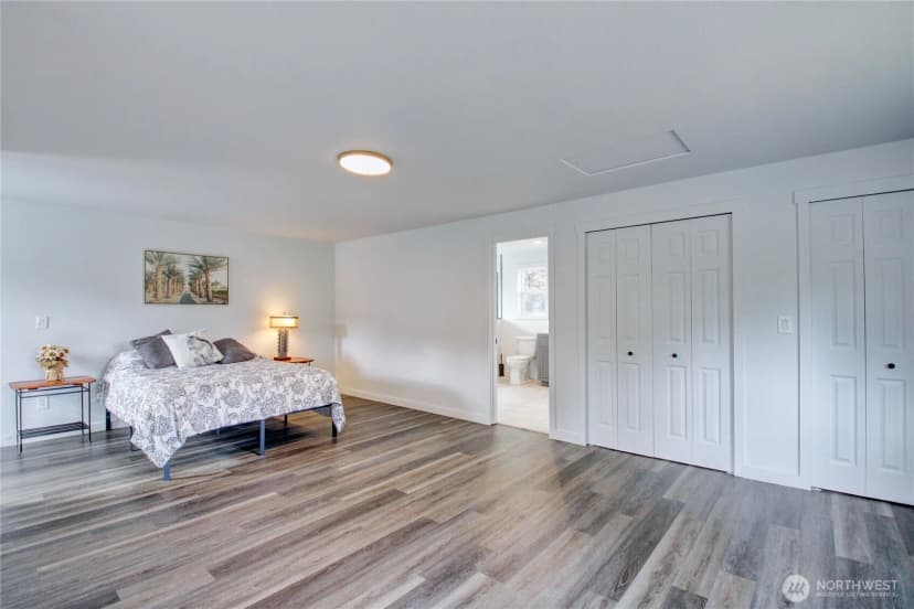 Property photo for 18824 Jolly Road, Burlington photo 16