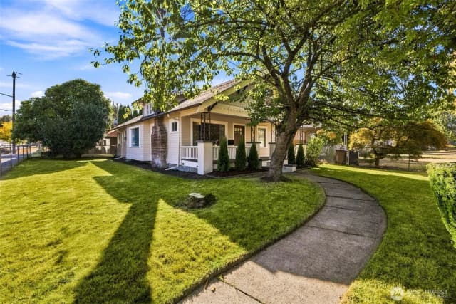 Property photo for 4501 Pacific Avenue, Tacoma photo 2