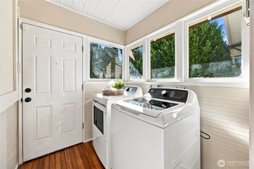Property photo for 4501 Pacific Avenue, Tacoma photo 13