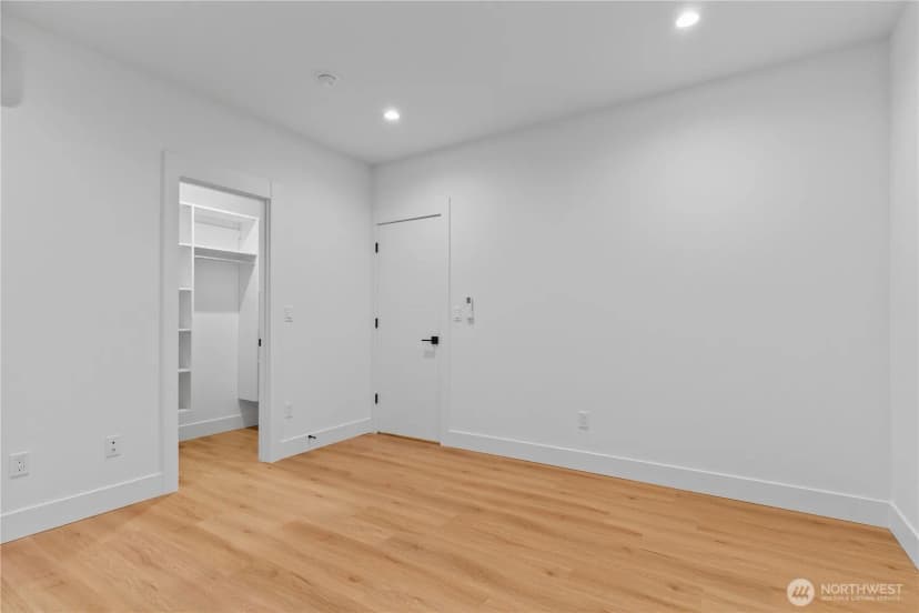 Property photo for 8 Shooting Star Court, Bellingham photo 35
