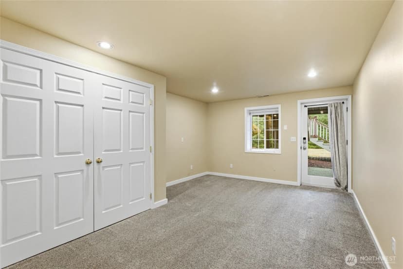 Property photo for 22525 141st Avenue Se, Kent photo 24