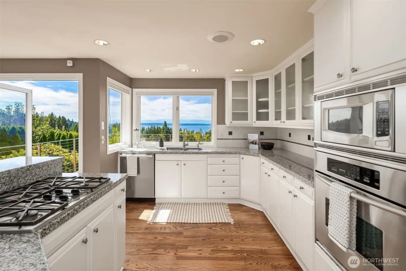 Property photo for 17020 74th Avenue W, Edmonds photo 15