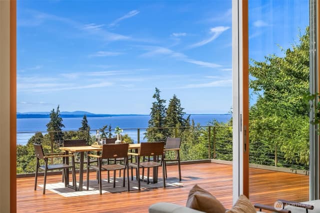Property photo for 17020 74th Avenue W, Edmonds