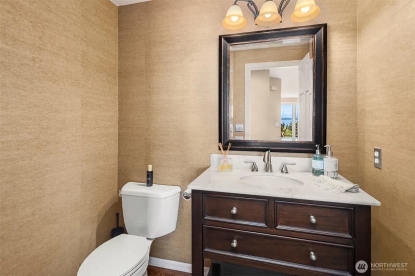 Property photo for 17020 74th Avenue W, Edmonds photo 19