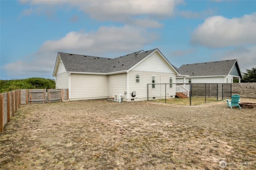Property photo for 1092 Crestshire Loop Sw, Ocean Shores photo 29