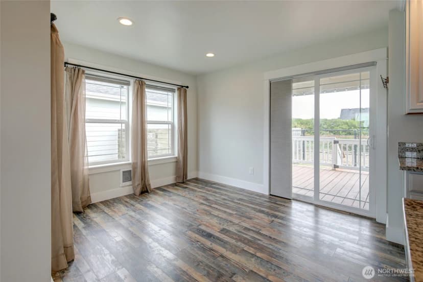 Property photo for 1092 Crestshire Loop Sw, Ocean Shores photo 13