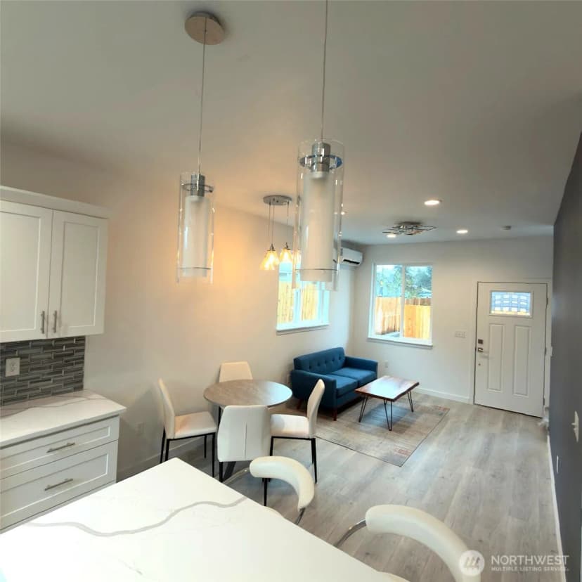 Property photo for 648 B Sw 139th Street, Burien photo 7