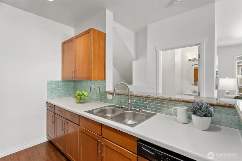 Property photo for 2952 Sw Raymond Street, Seattle photo 11