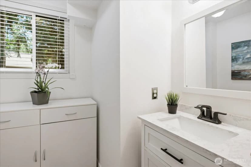 Property photo for 22414 Ne 12th Court, Sammamish photo 19