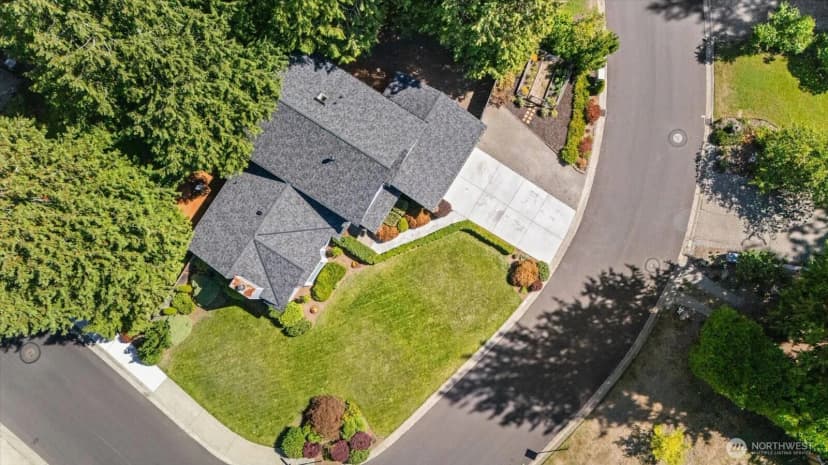 Property photo for 22414 Ne 12th Court, Sammamish photo 37