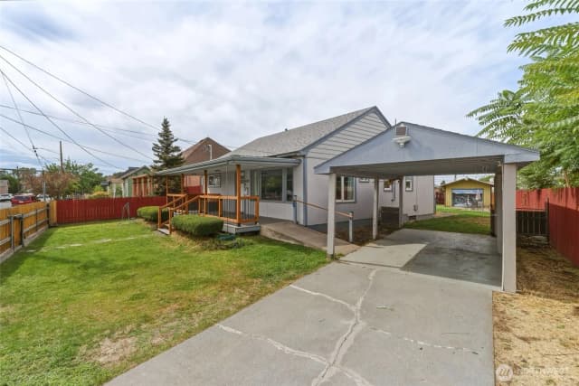 Property photo for 408 S 8th Avenue, Walla Walla photo 2