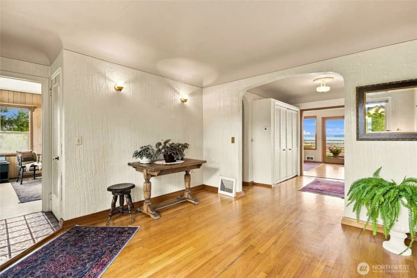 Property photo for 202 Alverson Boulevard, Everett photo 3