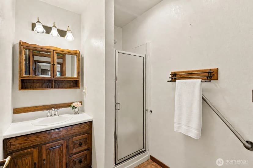 Property photo for 202 Alverson Boulevard, Everett photo 16