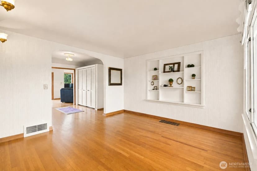 Property photo for 202 Alverson Boulevard, Everett photo 4