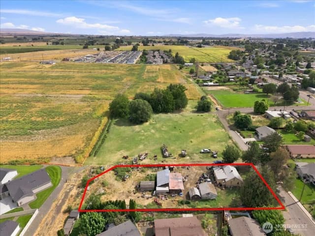 Property photo for 703 N 5th Street, Grandview photo 2