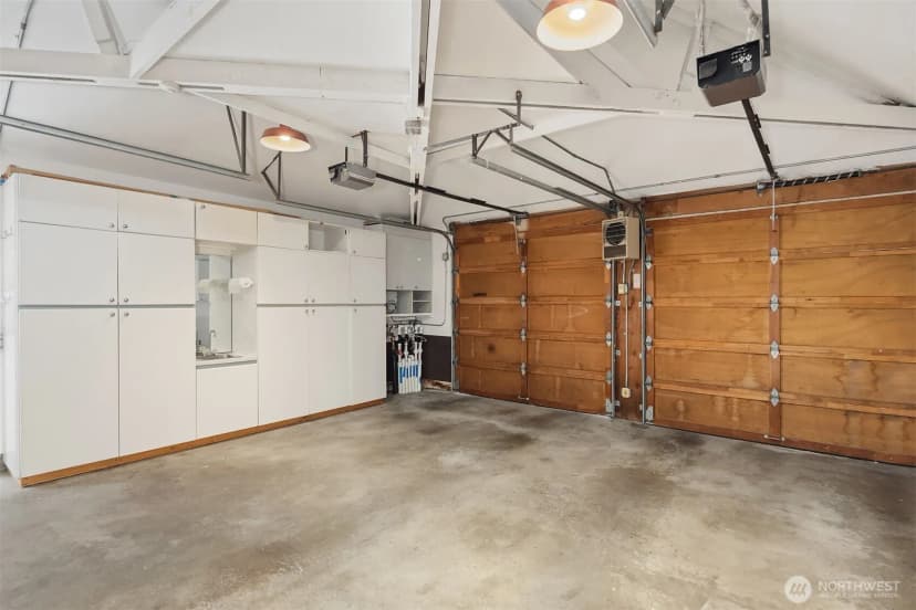 Property photo for 1622 5th Avenue N, Seattle photo 22