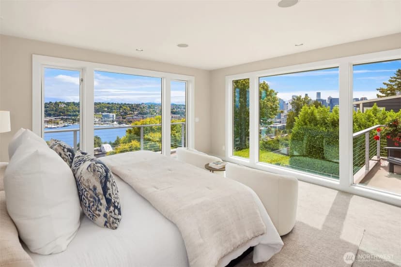 Property photo for 1622 5th Avenue N, Seattle photo 13