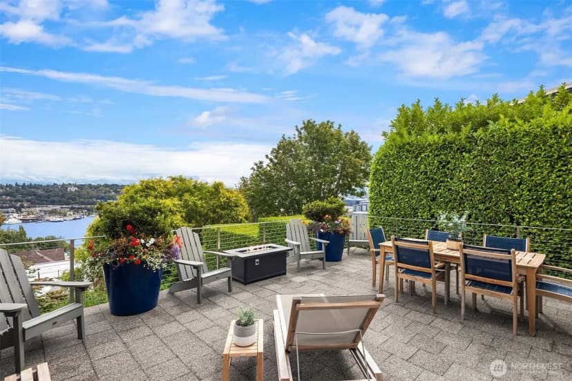 Property photo for 1622 5th Avenue N, Seattle photo 10