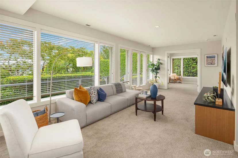Property photo for 1622 5th Avenue N, Seattle photo 18
