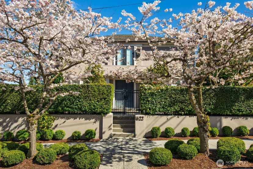 Property photo for 1622 5th Avenue N, Seattle photo 29