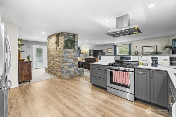 Property photo for 28467 E Gilligan Creek Road, Sedro Woolley photo 9