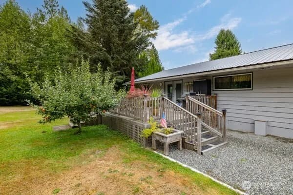 Property photo for 28467 E Gilligan Creek Road, Sedro Woolley photo 24