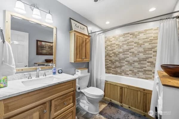 Property photo for 28467 E Gilligan Creek Road, Sedro Woolley photo 17