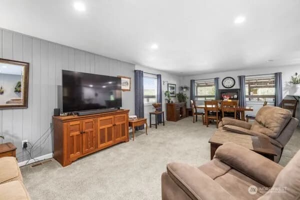 Property photo for 28467 E Gilligan Creek Road, Sedro Woolley photo 14