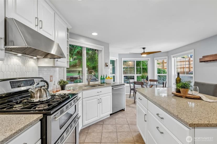 Property photo for 1011 16th Court, Mukilteo photo 19