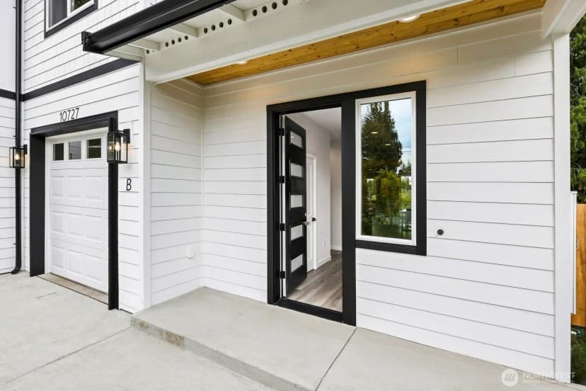 Property photo for 10727 28th Street Ne #a, Lake Stevens photo 3