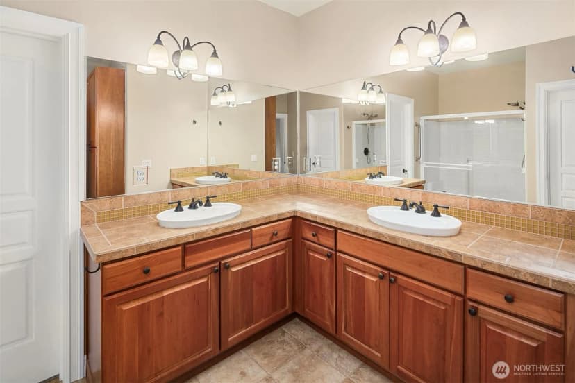 Property photo for 13507 Adair Creek Way Ne, Redmond photo 18