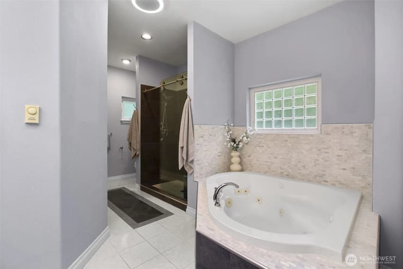 Property photo for 16931 Se Newport Way, Bellevue photo 33