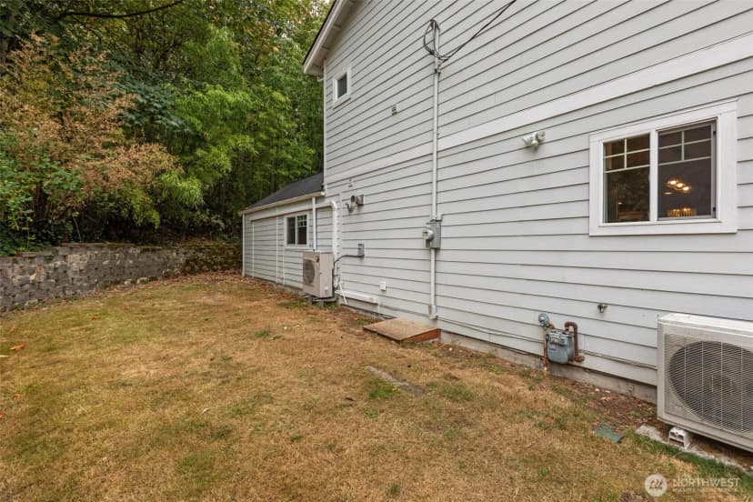 Property photo for 16931 Se Newport Way, Bellevue photo 13