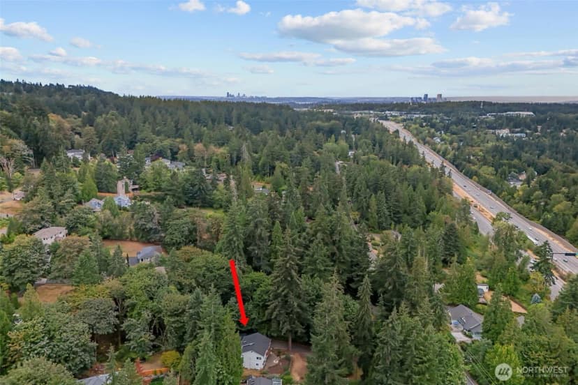 Property photo for 16931 Se Newport Way, Bellevue photo 3