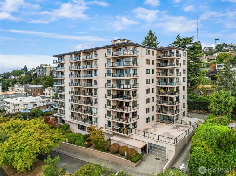 Property photo for 100 Ward Street #601, Seattle photo 2