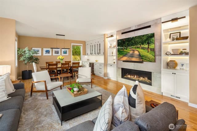Property photo for 213 245th Place Ne, Sammamish photo 5