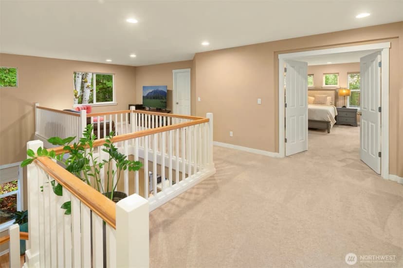 Property photo for 213 245th Place Ne, Sammamish photo 19