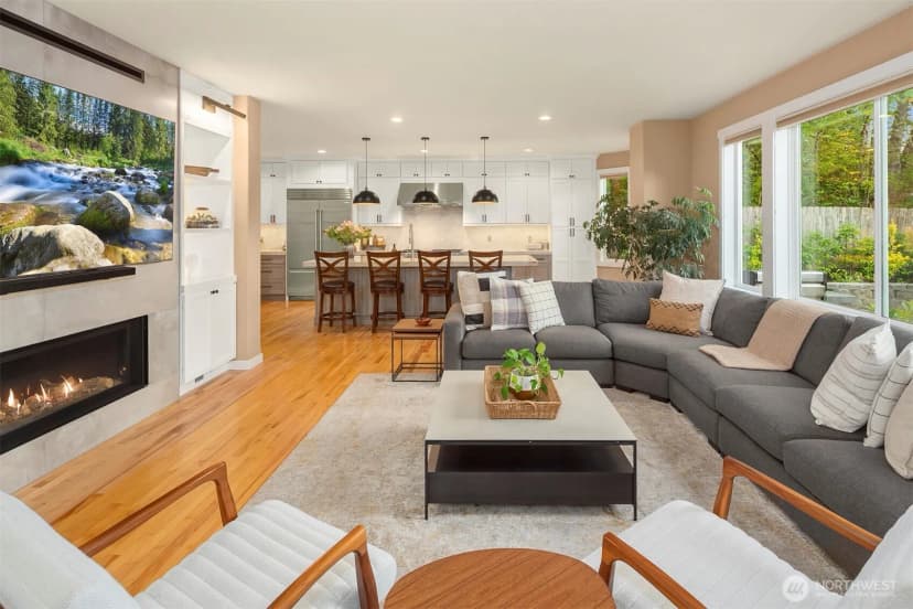 Property photo for 213 245th Place Ne, Sammamish photo 3